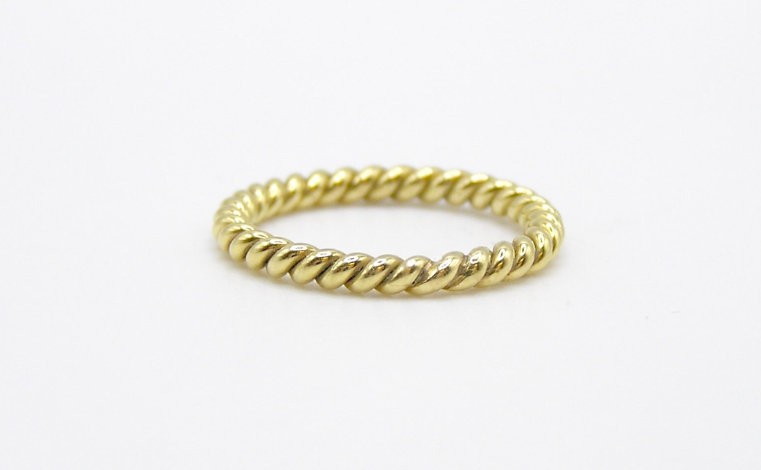 Gold Twisted Cable Ring